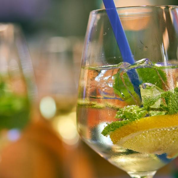 Aperitivo estivo a casa? Ecco cosa bere