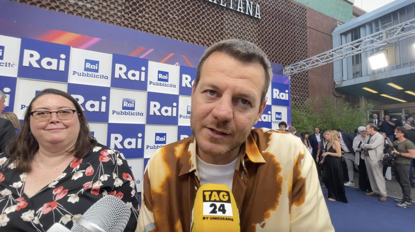 Alessandro Cattelan dice no alla prima serata al posto di Fazio: “Felice di essere rimasto su Rai 2, forse faremo qualcos’altro durante l’anno” VIDEO