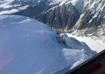 Aosta, ritrovati i corpi dei quattro alpinisti dispersi sul Monte Bianco. Cosa sappiamo | FOTO