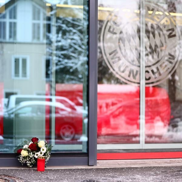 Beckenbauer: per il Kaiser funerali privati e commemorazione pubblica. A Monaco spunta l’AlliFranz Arena