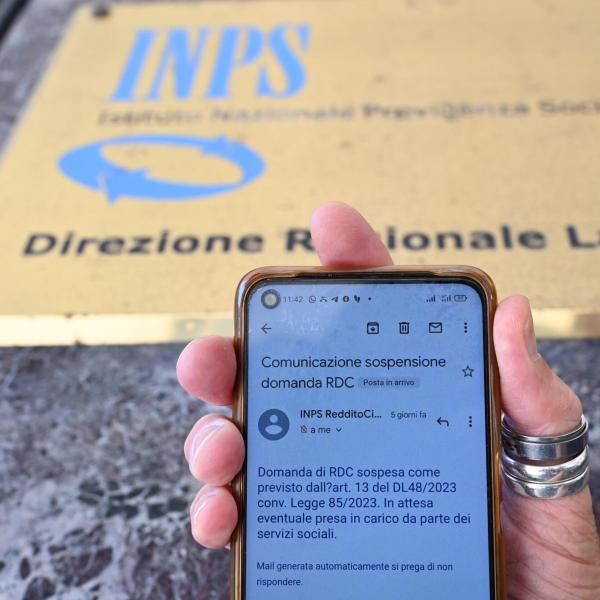 Chi riceve il Reddito di cittadinanza dopo l’SMS di sospensione?Incredibile in questo caso l’INPS eroga accrediti e arretrati