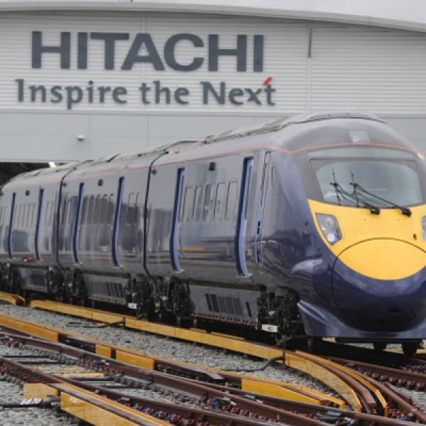 Decarbonizzazione aziende per la transizione energetica, Hitachi Rail leader globale