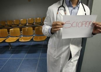 Manovra finanziaria 2024, sindacati medici contro il governo: “Se non cambia pronti a sciopero”