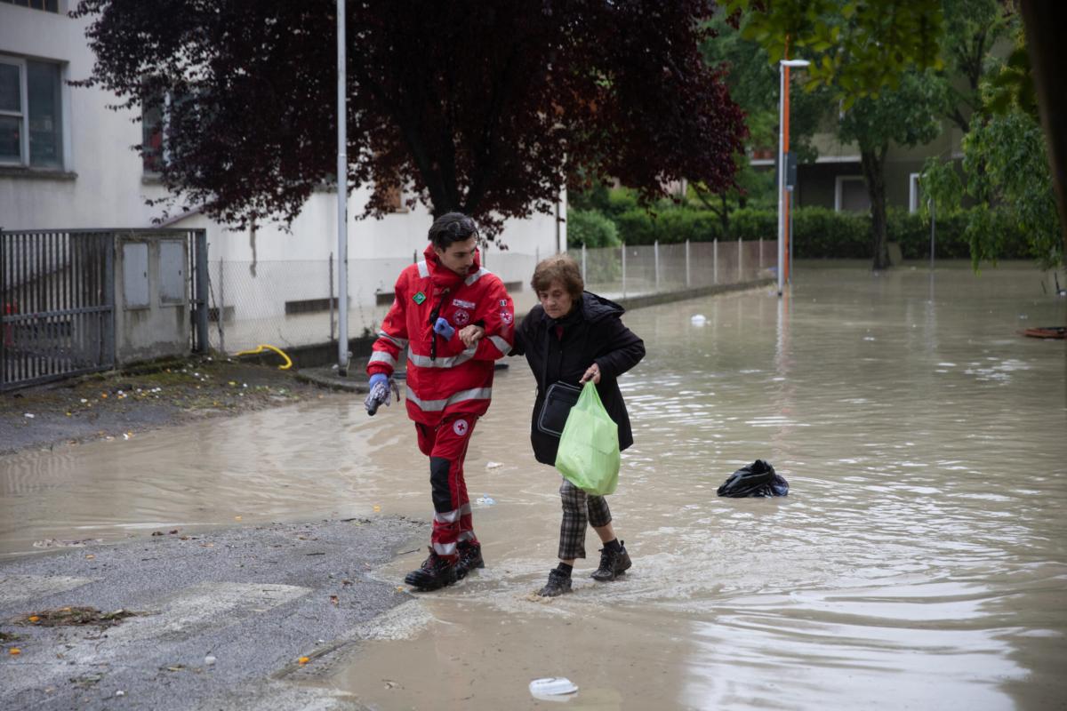 Alluvione Emilia Romagna, Croce rossa di Varese annulla il Villaggi…