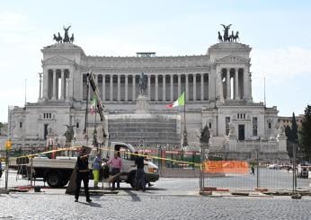 Roma, malore per un passeggero a Piazza Venezia: morto sul colpo