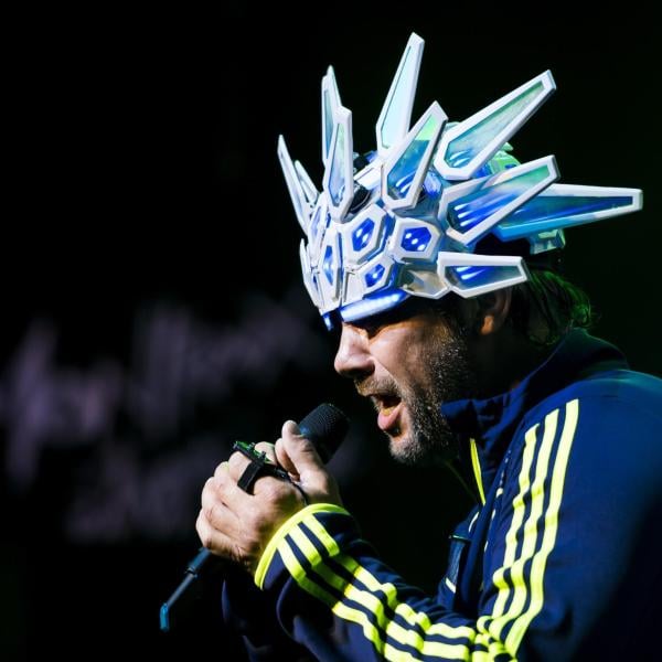 I Jamiroquai annunciano il tour 2025: Milano ospiterà l’unica data italiana