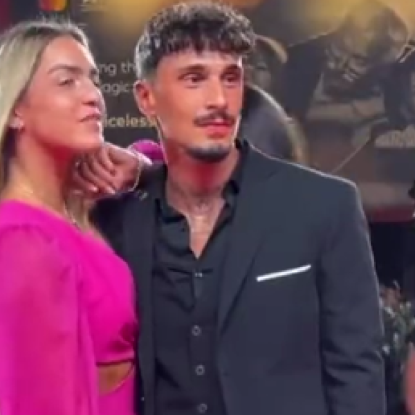 Manu e Isabella di Temptation Island al Festival di Venezia: ironia sul web | VIDEO