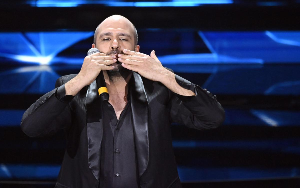 Checco Zalone derubato a Padova, il comico racconta tutto durante i…