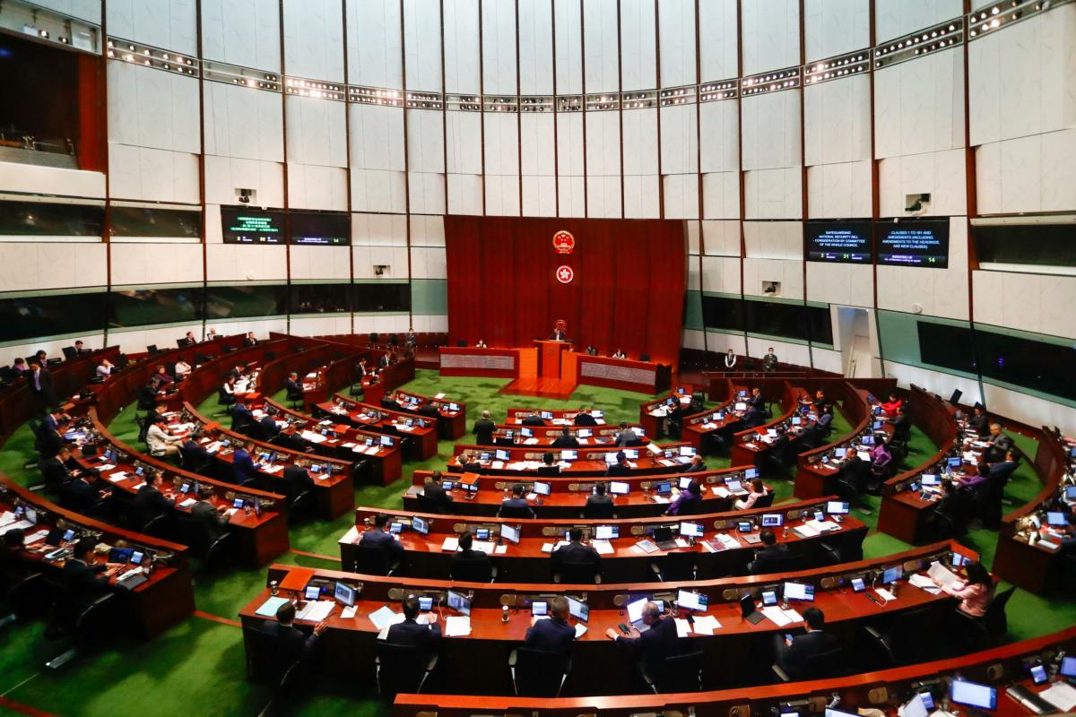 Hong Kong, il parlamento approva all’unanimità la nuova legge sulla sicurezza nazionale