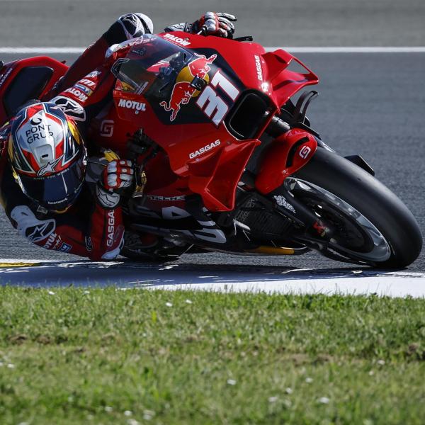 MotoGP, i tempi del warm up: in testa Acosta. I risultati