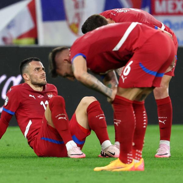 Euro 2024, infortunio per Kostic: Serbia e Juventus col fiato sospeso, si teme stop lungo