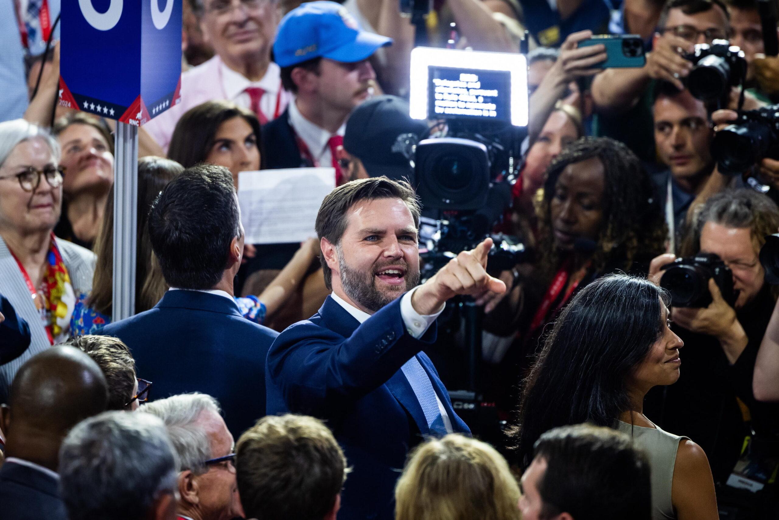 Chi è J.D. Vance, età, moglie, patrimonio e partito politico del candidato vicepresidente degli Stati Uniti