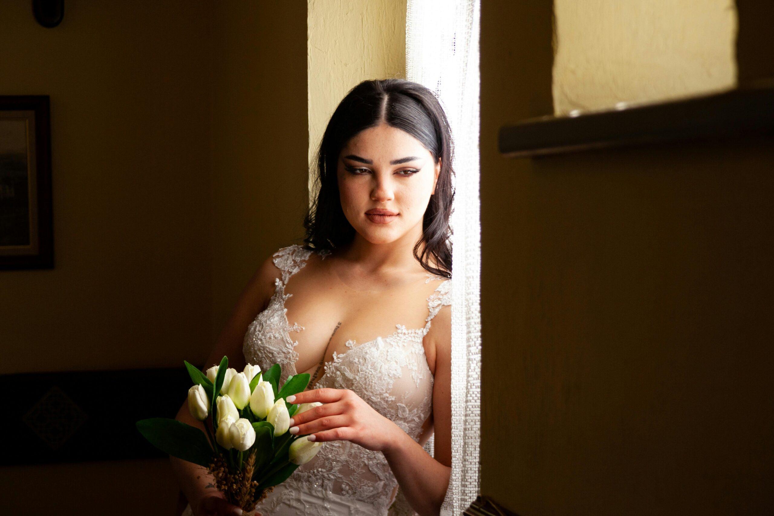 Qual è l’abito perfetto per una sposa curvy?