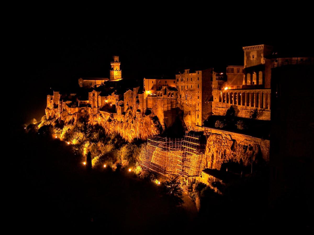 Cosa c’è di bello a Pitigliano? Ecco come nasce, le leggende e perché è uno dei migliori borghi d’Italia