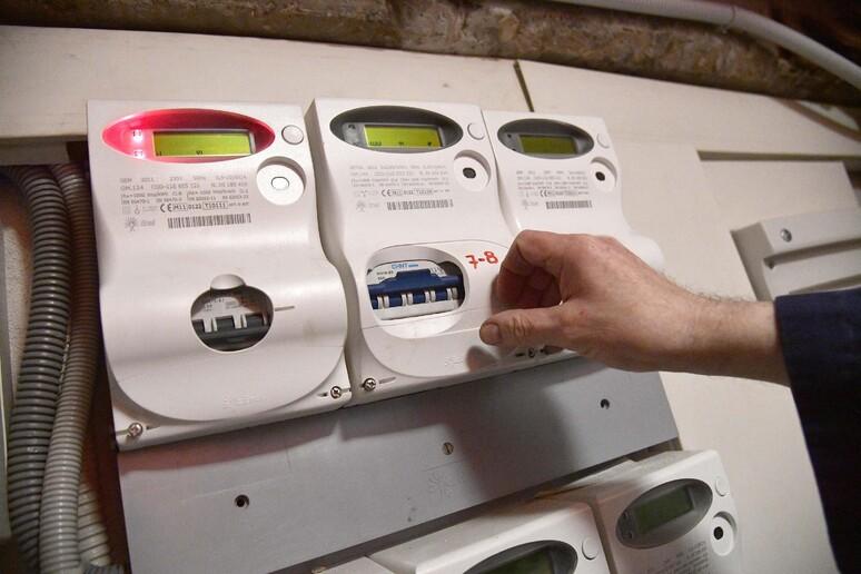 Bollette luce e gas, arriva il nuovo comparatore pubblico: come scegliere la tariffa più conveniente e l’offerta migliore