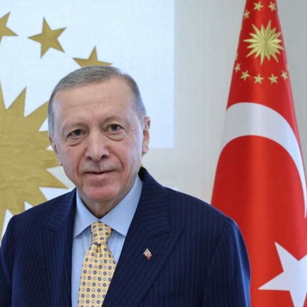 Erdogan compie 70 anni: chi è e cosa ha fatto il presidente turco? Moglie, figli, malattia e crimini