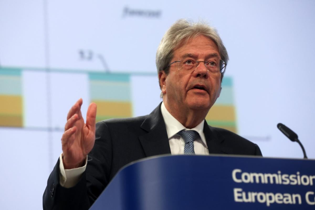 Superbonus, Gentiloni a sorpresa promuove il Mef, ma l’Abi avverte: “Attenti non potremo compensare i crediti acquistati”. Romeo difende Giorgetti da Tajani e Conte | VIDEO