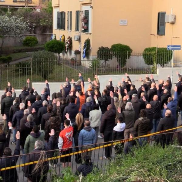 Rogo di Primavalle a Roma, saluti fascisti durante la commemorazione: denunciati dodici attivisti di estrema destra