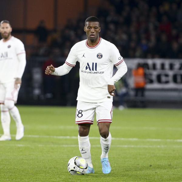 Roma, Wijnaldum nel mirino. Si cerca una formula con il PSG