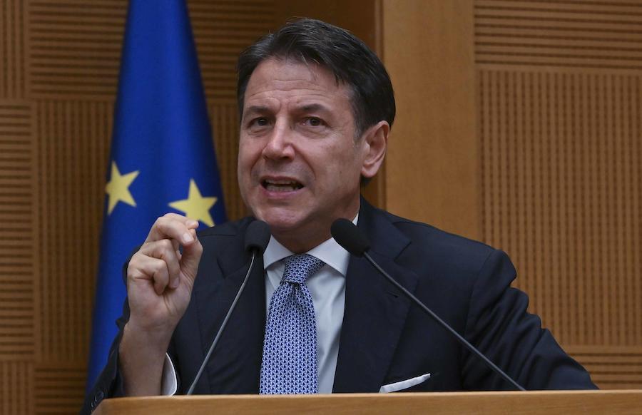 Migranti, Conte: “Italia e Francia non stanno onorando la loro storia”