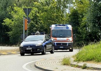 Parma, incidente tra via Cocconi e via Venezia: nonna e nipote investite da uno scooter, grave l’anziana