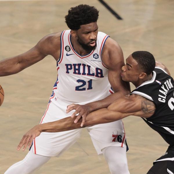 Joel Embiid vince il premio MVP NBA della stagione regolare 2022-2023