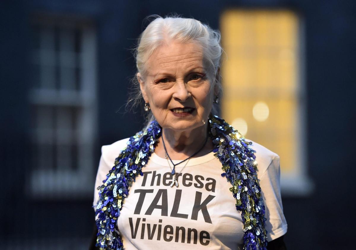 È morta Vivienne Westwood, la regina della moda inglese. Aveva 81 a…