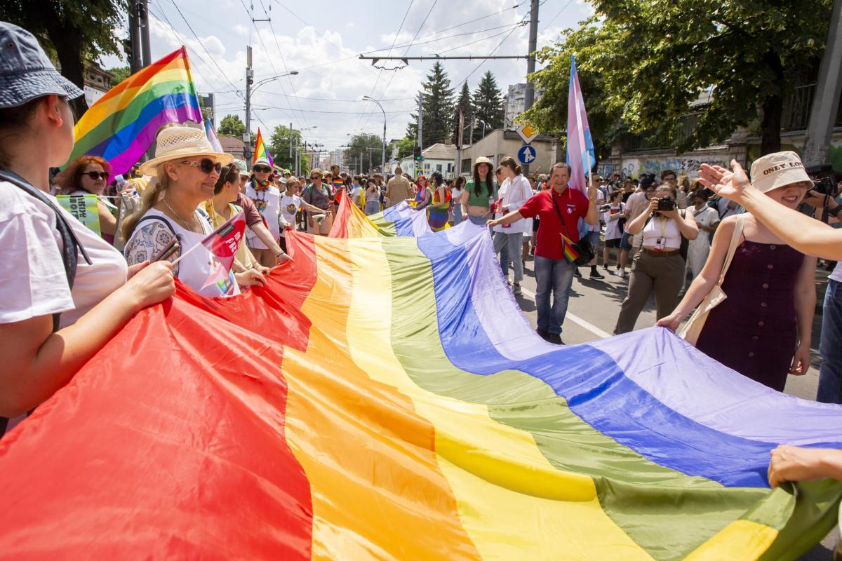 Cesena, l’educatore è gay? Il centro estivo salta, non può fare l’e…