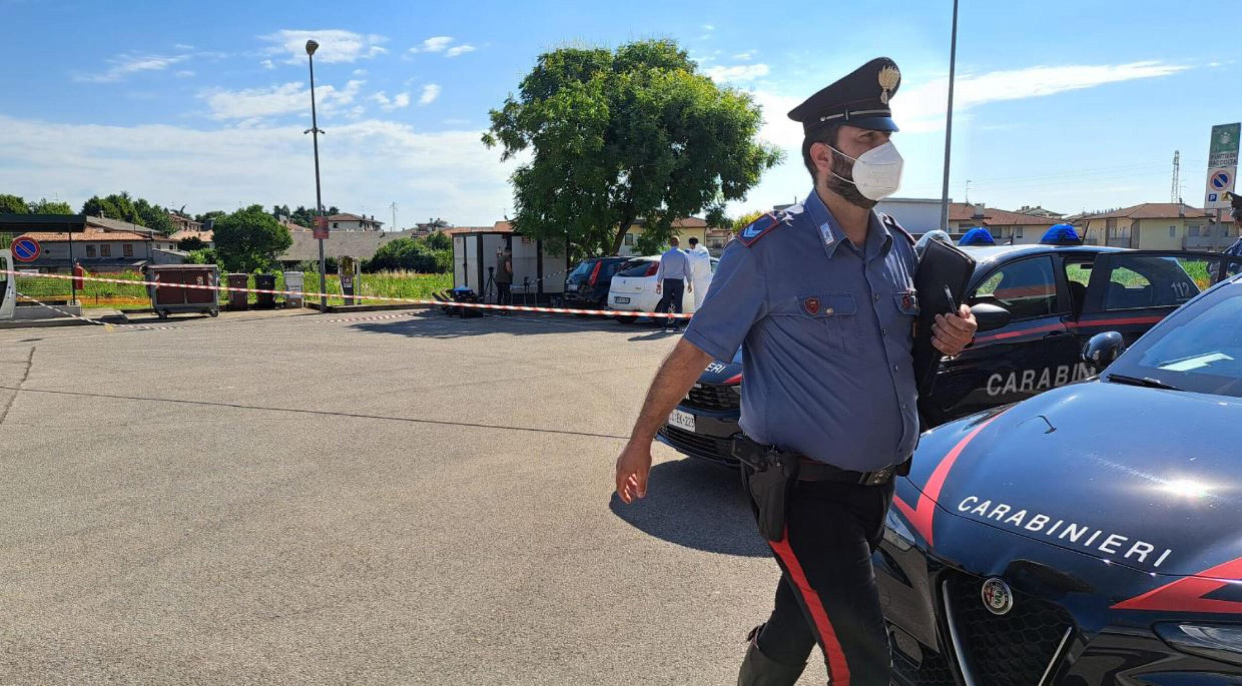 Vicenza, bidello trovato morto e seminudo nel bagno della scuola: probabile un malore