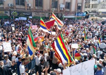 Siria, polizia spara durante una manifestazione contro Assad: tre feriti