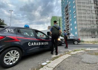 Roma, 50enne con vettura rubata si scontra contro auto dei carabinieri a Tor Bella Monaca: denunciato