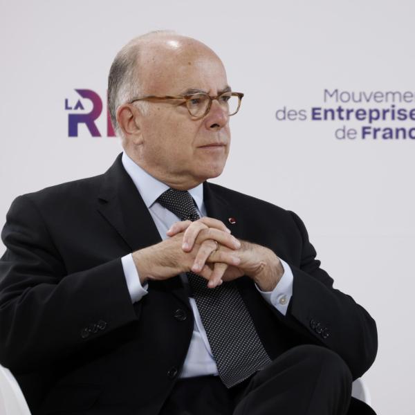 Francia, chi è Bernard Cazeneuve: età, moglie, figli e vita privata del nuovo possibile primo ministro