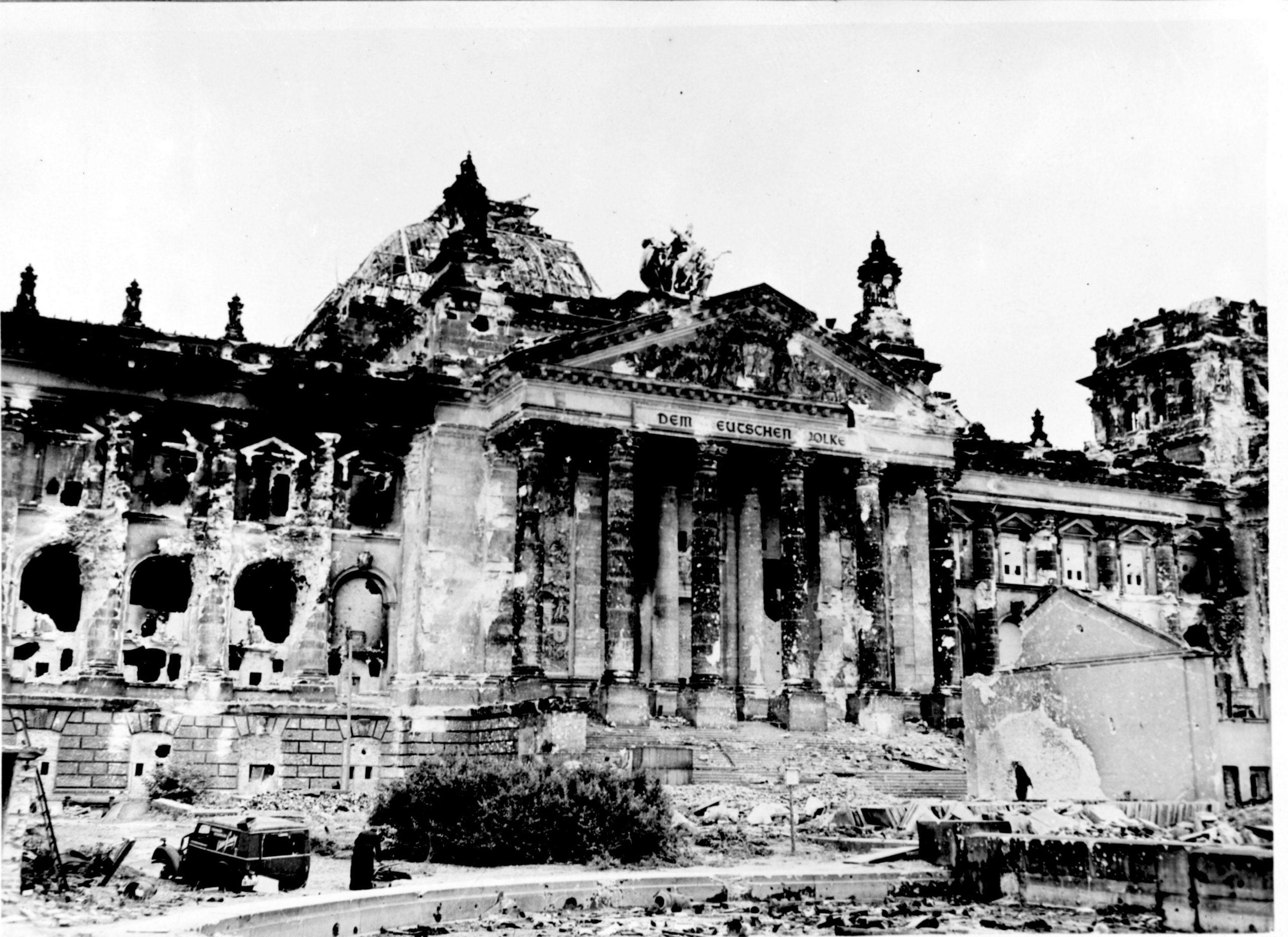 Accadde oggi, 27 febbraio 1933: il Reichstag in fiamme