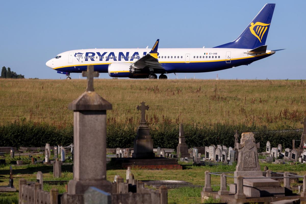 Ryanair, taglio delle rotte in Sardegna: “Colpa del decreto sulle t…