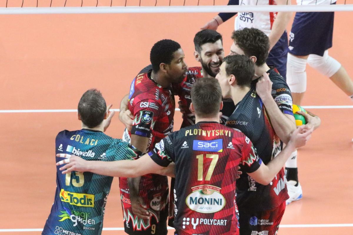 Volley, Perugia in finale del Mondiale per Club: sconfitta Halkbank