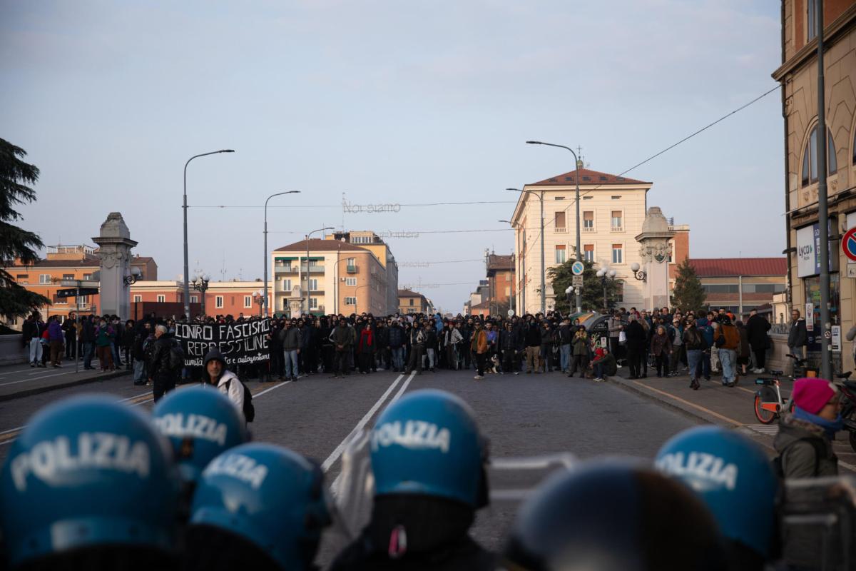 Scontri Bologna: Piantedosi sotto accusa, le opposizioni invocano le dimissioni