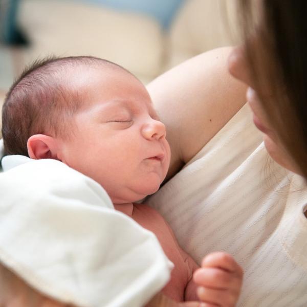 Congedo parentale INPS, paternità e maternità: cosa cambia con la nuova circolare