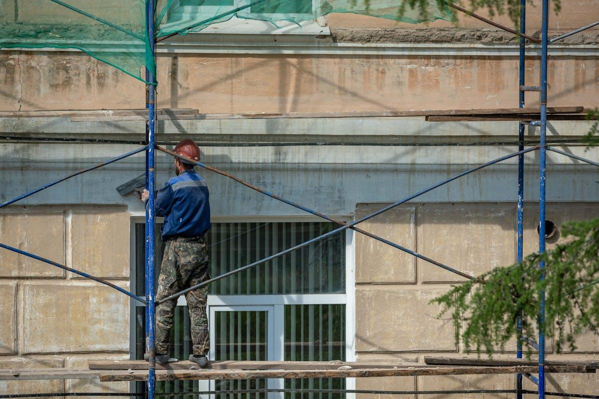 Bonus edilizi, addio agli incentivi per le seconde case: cosa cambia dal 2025