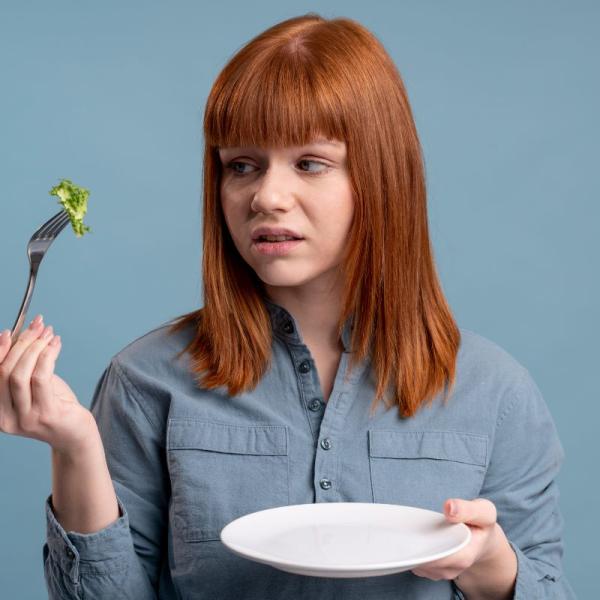 Perché mangiare troppo poco fa ingrassare, ecco cosa succede alla lunga