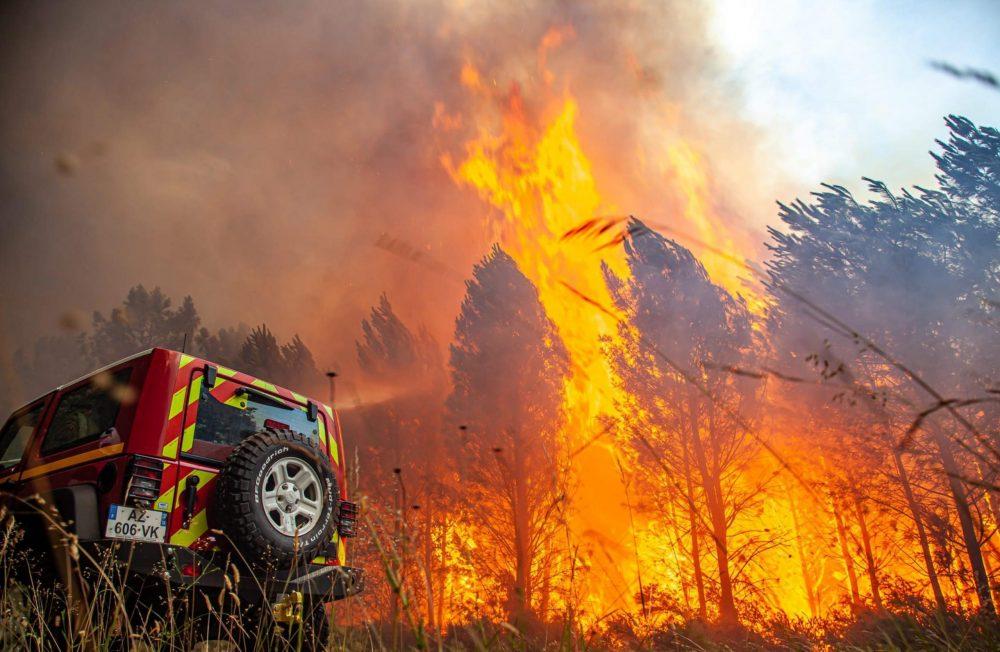 Italia sempre più vittima degli incendi, gli ultimi roghi ad Ascoli Piceno e Pisticci