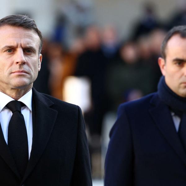 Francia, Macron valuta il rimpasto di governo: possibile la sostituzione della Premier Borne