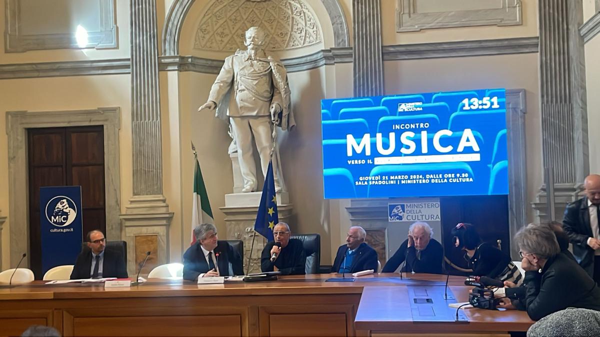 Grammy anche in Italia, l’annuncio a sorpresa di Mazzi al MIC con i grandi della musica: “Ne parliamo da qualche mese”