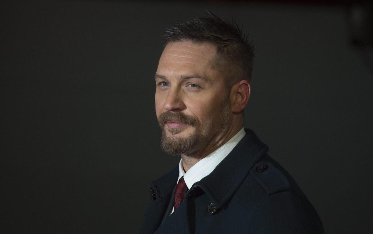 Tom Hardy, bad boy dal cuore tenero: un passato difficile superato grazie all’amore e al cinema