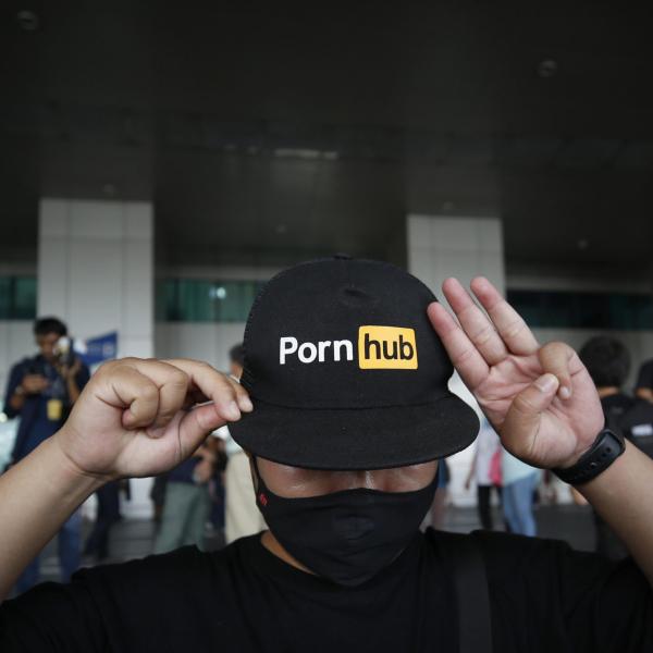 PornHub, dimissioni ai vertici dopo lo scandalo