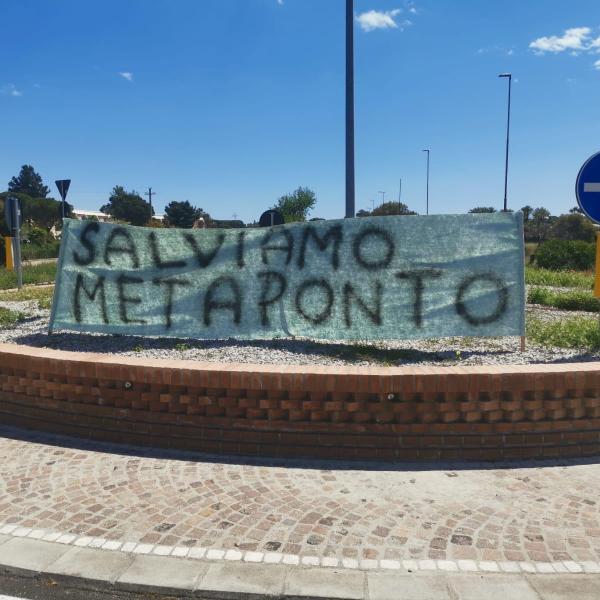 Metaponto fra degrado, caporalato e immigrati violenti, Lucia Durante (ref. Comitato cittadino): “Abbandonati dalle Istituzioni, non ci sentiamo al sicuro”