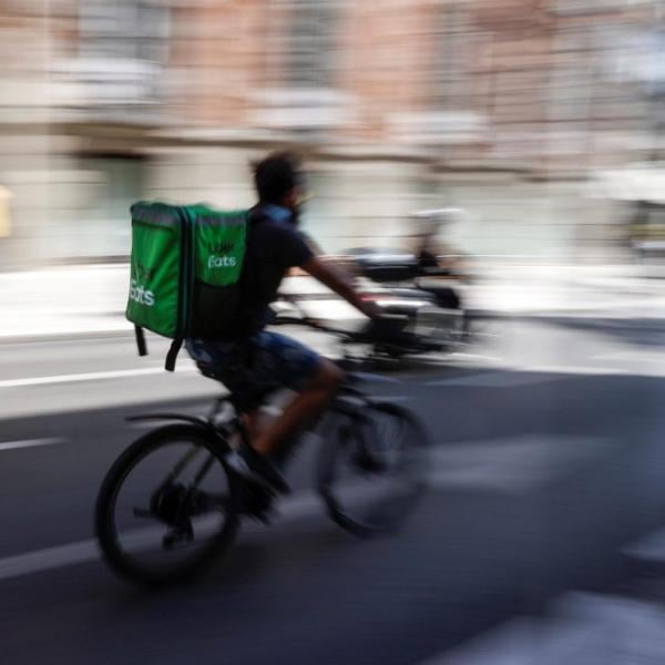 Incidente a Salerno: rider muore mentre faceva l’ultima consegna