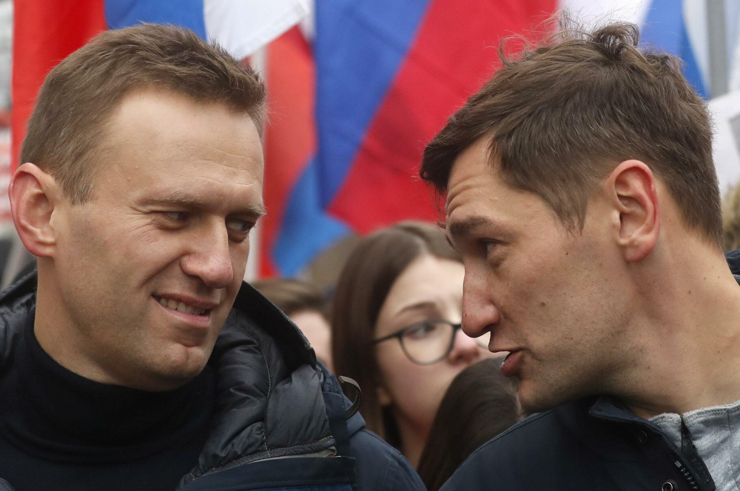 Chi è Oleg, il fratello di Alexei Navalny ricercato da Putin?