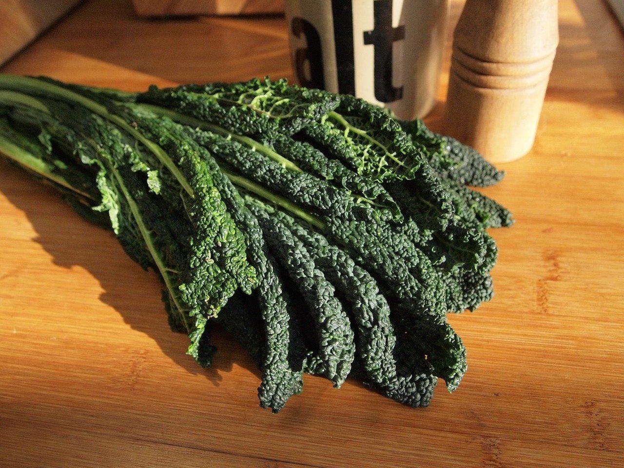 Il cavolo nero: come cucinare il superfood dei mesi freddi