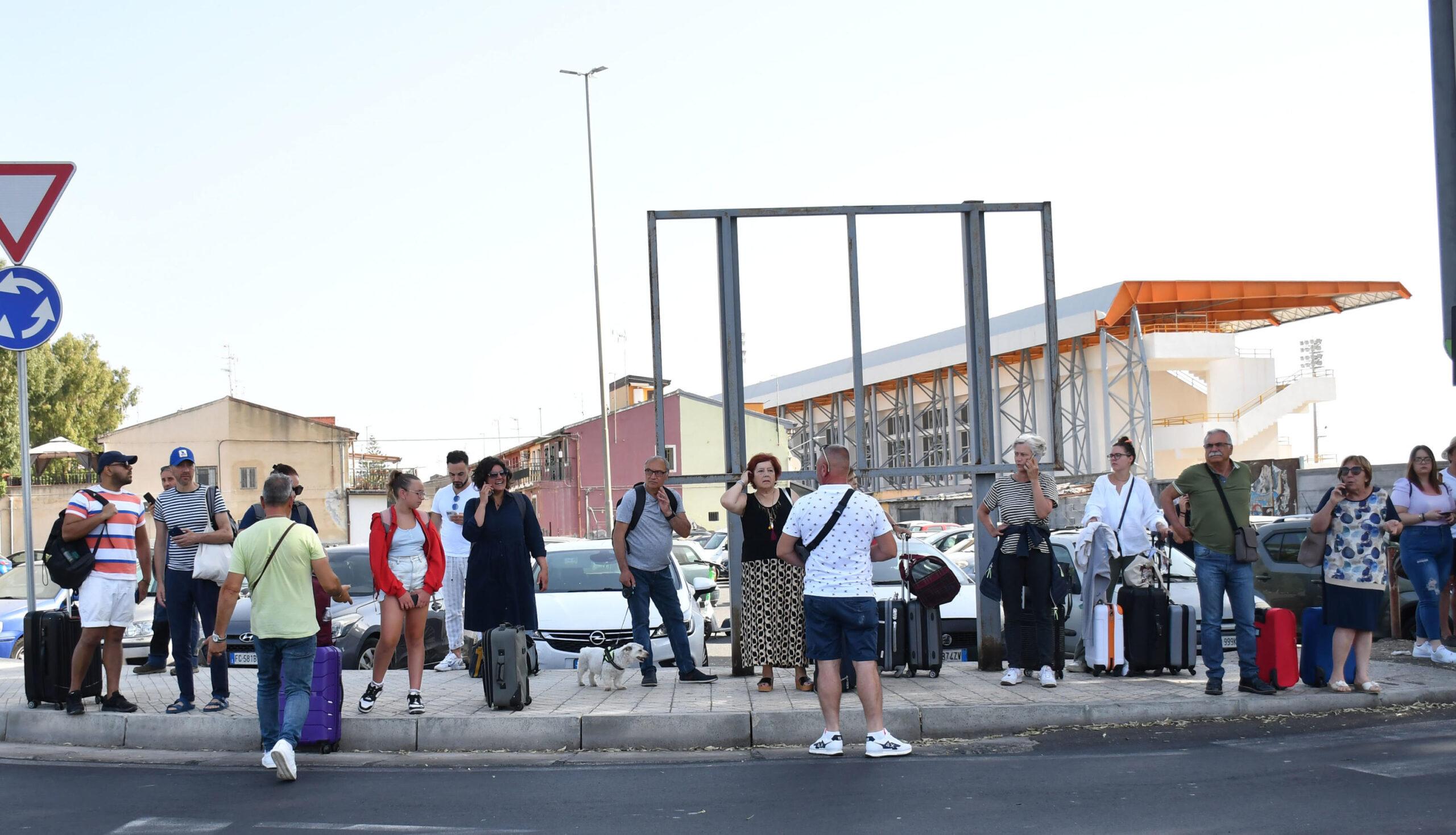 Incendio aeroporto di Catania: tempi lunghi per la riapertura del terminal A