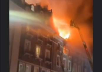 Gran Bretagna, scoppia incendio in una palazzina a Londra: in 130 sgomberati dall’edificio e 11 ricoverati